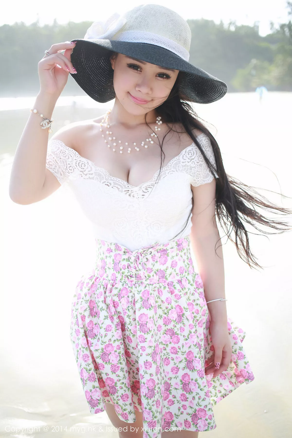 秀人集.com_[MyGirl美媛馆]Vol.016_嫩模Barbie可儿海边清凉花色比基尼爆乳诱惑写真110P