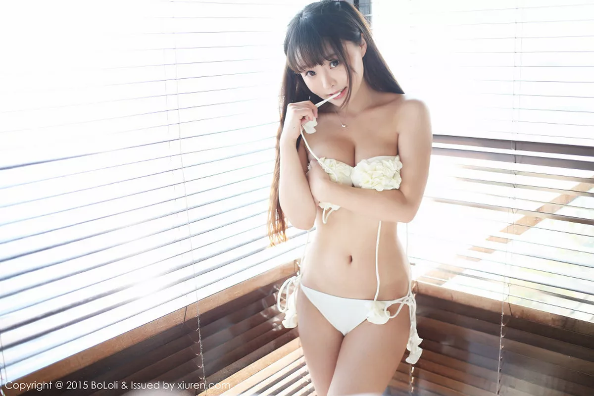 秀人集.com_[BoLoli波萝社]Vol.005_嫩模柳侑绮云南大理旅拍卖萌的童颜巨乳内衣写真72P