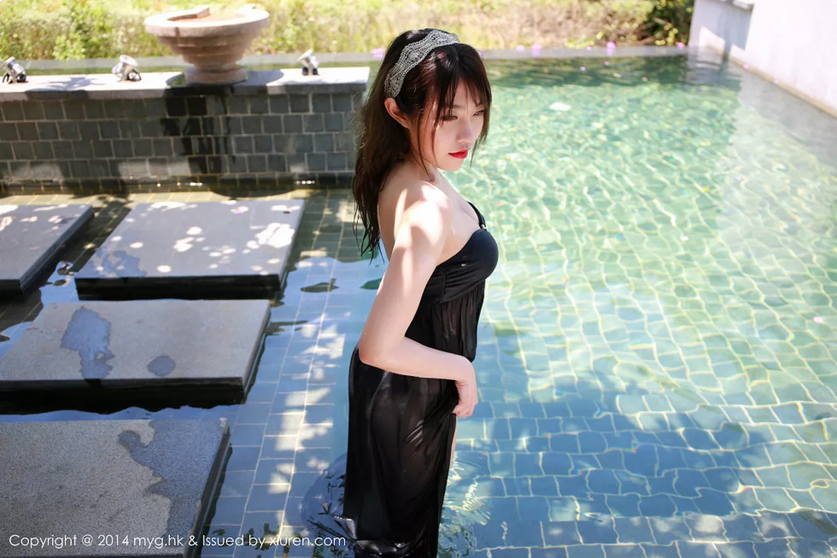 秀人集.com_[MyGirl美媛馆]Vol.010_嫩模许诺Sabrina三亚旅拍海量性感比基尼写真117P