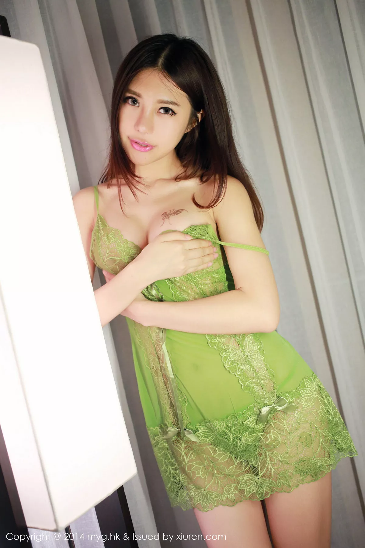 秀人集.com_[MyGirl美媛馆]Vol.014_嫩模绮里嘉ula泳池边性感比基尼秀豪乳翘臀写真119P
