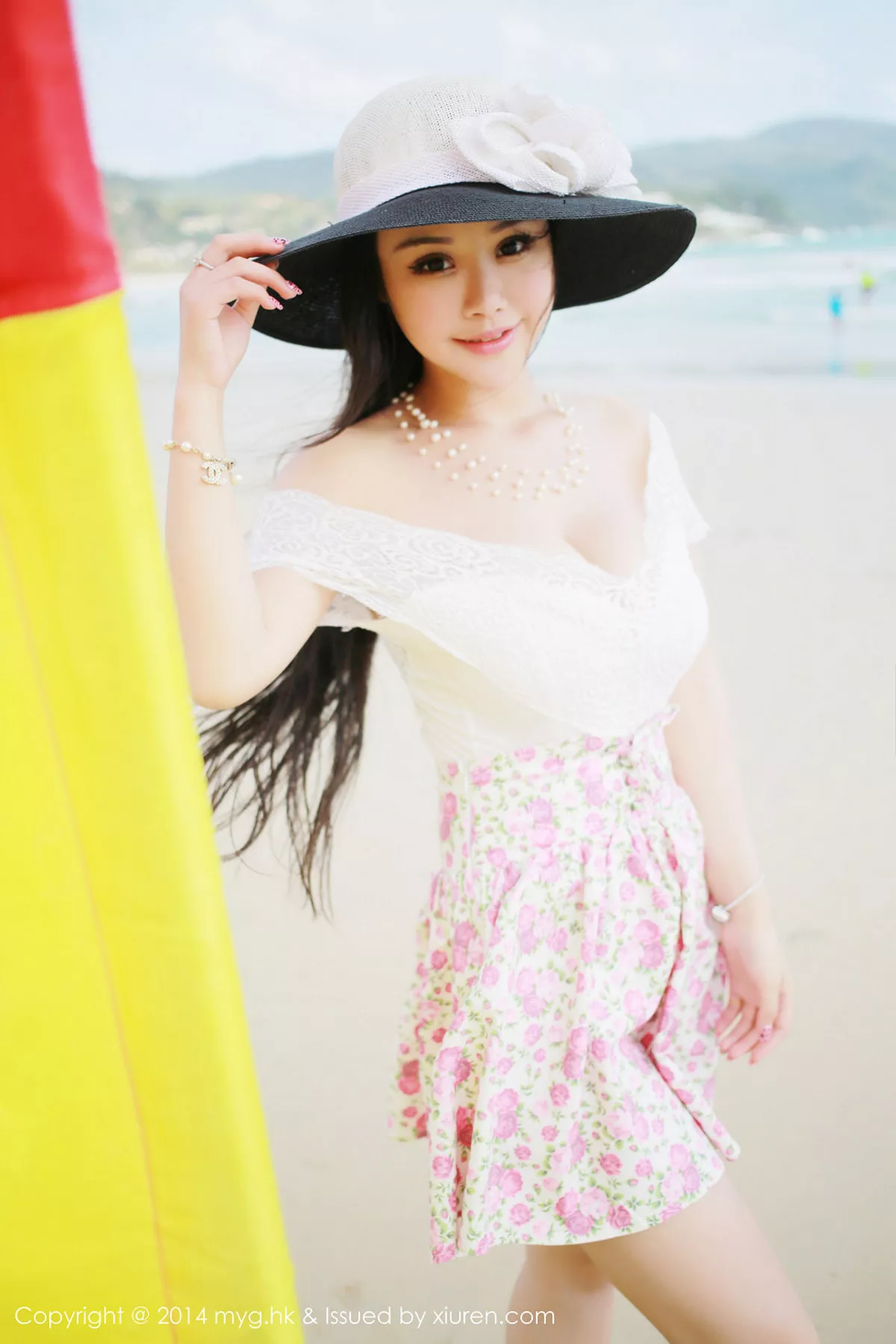 秀人集.com_[MyGirl美媛馆]Vol.016_嫩模Barbie可儿海边清凉花色比基尼爆乳诱惑写真110P