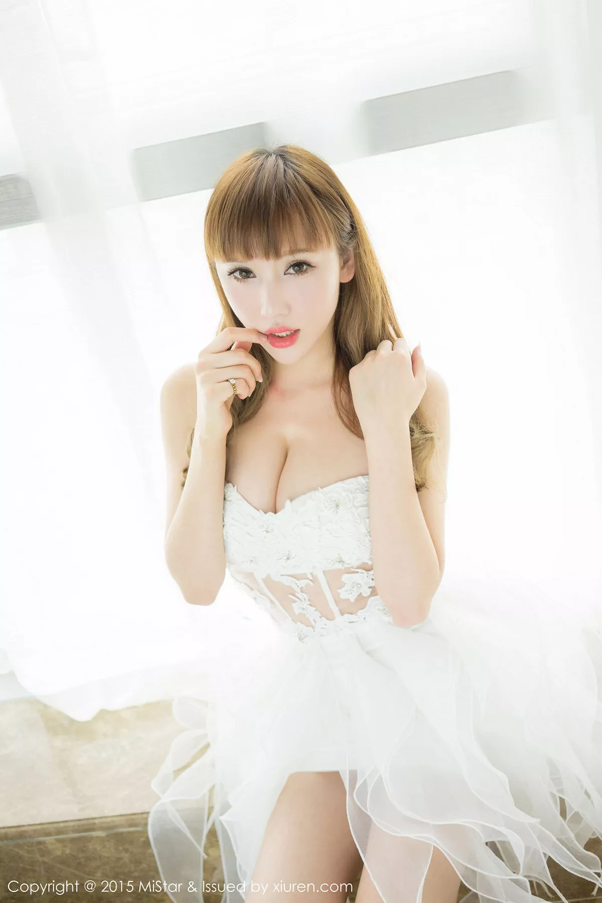 秀人集.com_[MiStar魅妍社]Vol.005_嫩模斯戴媛Amy火辣身材美乳酥胸欲望红唇诱惑写真61P