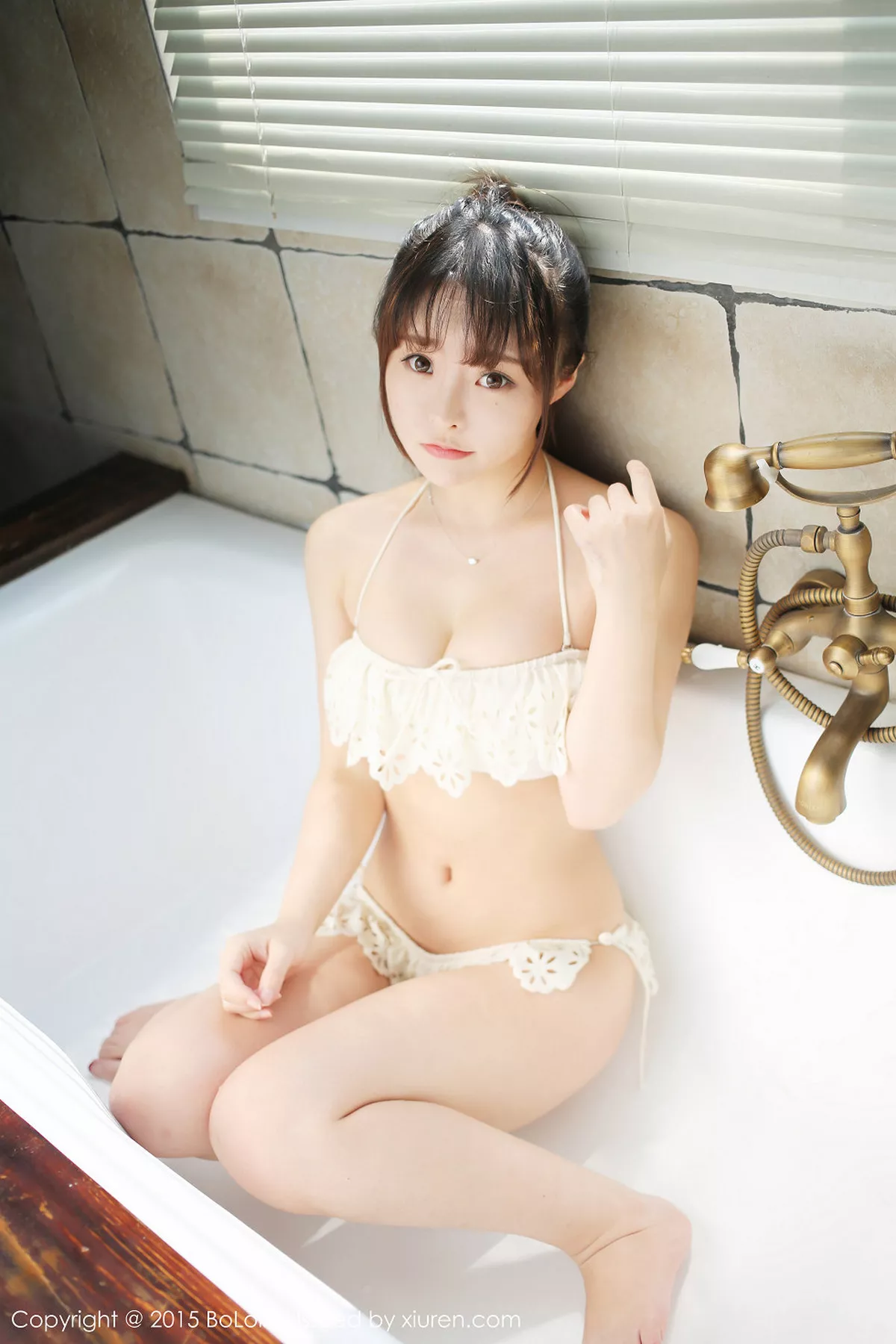 秀人集.com_[BoLoli波萝社]Vol.008_嫩模柳侑绮浴缸里蕾丝边内衣极品豪乳诱惑写真52P