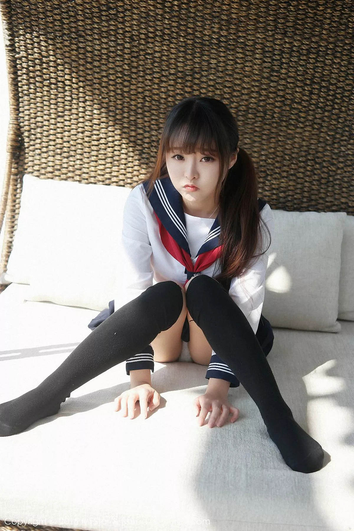 秀人集.com_[MFStar模范学院]Vol.002_嫩模柳侑绮Sevenbaby性感学生制服黑丝美腿写真51P