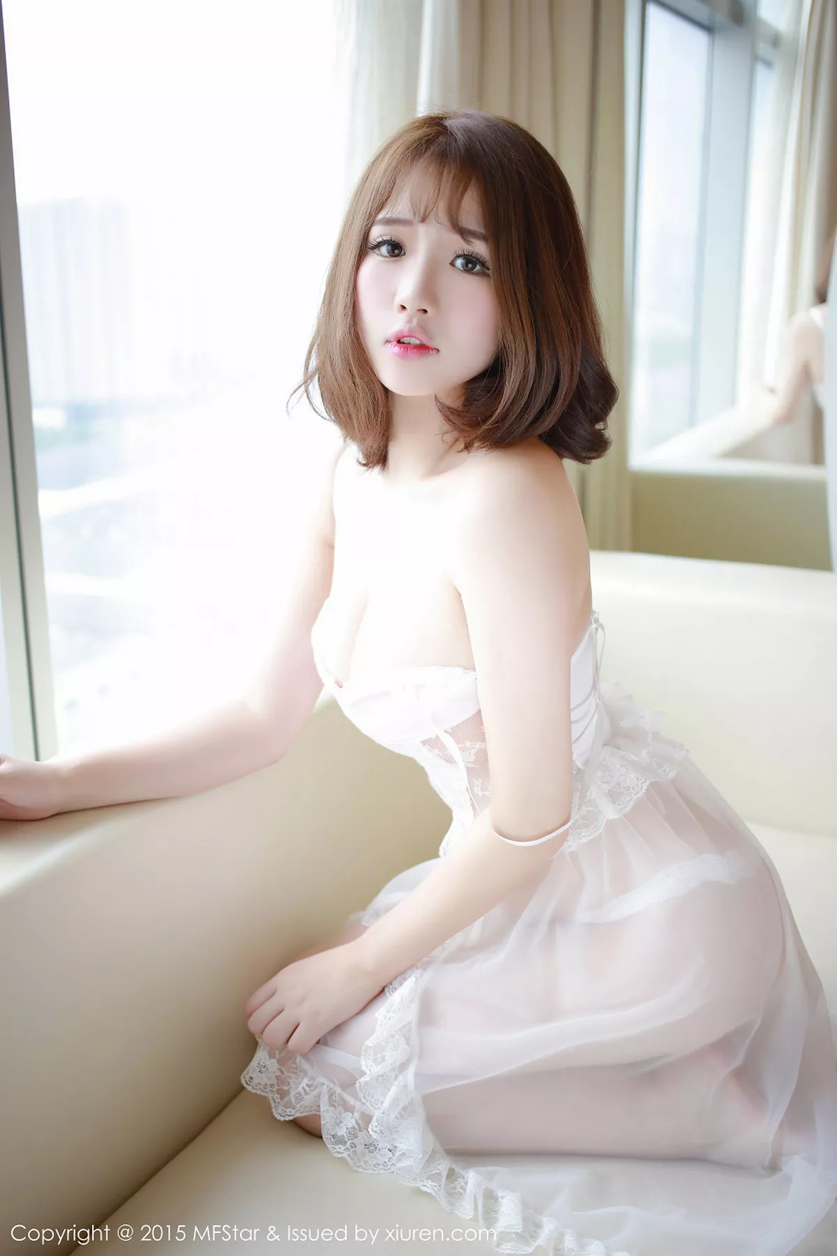 秀人集.com_[MFStar模范学院]Vol.012_嫩模徐cake白色透明薄纱睡裙秀豪乳美臀诱惑写真50P