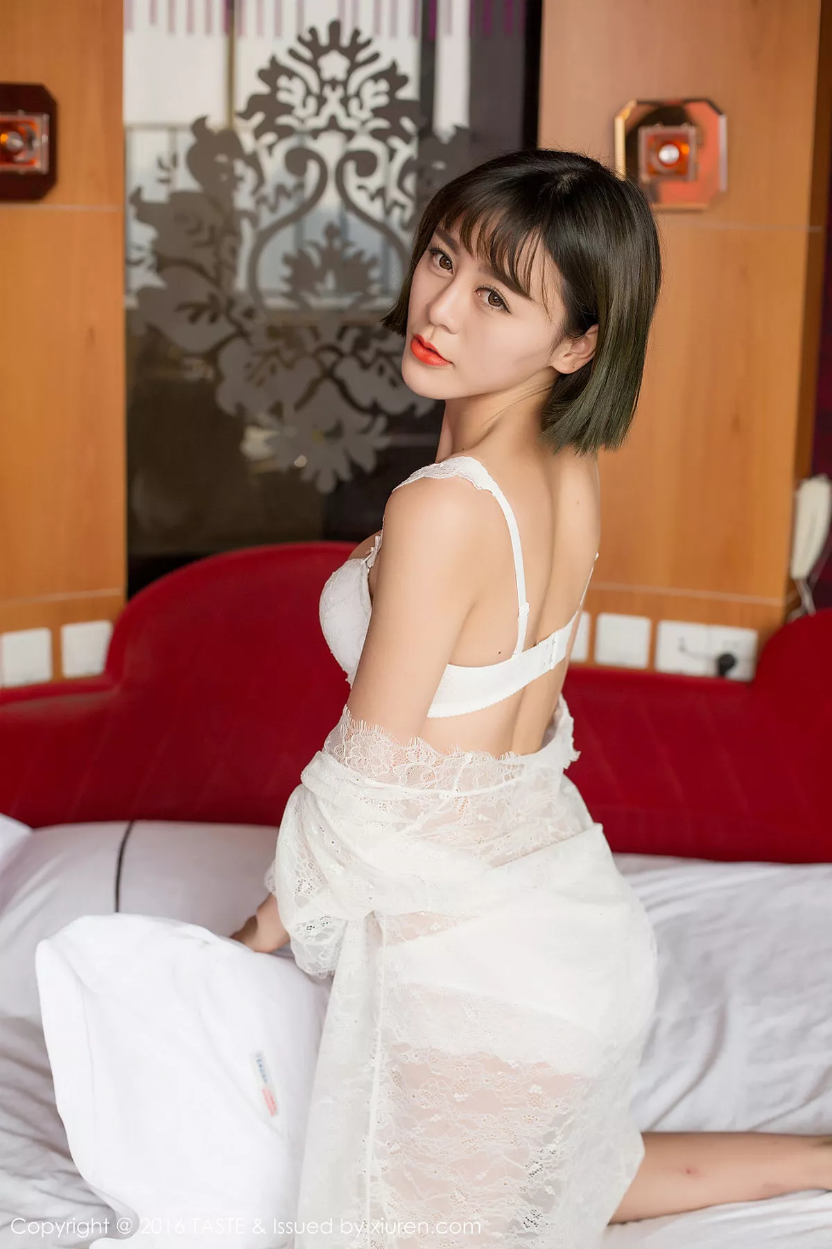 秀人集.com_[Taste顽味生活]Vol.010_嫩模汪萌萌白色内衣秀完美曲线性感红唇迷人写真69P