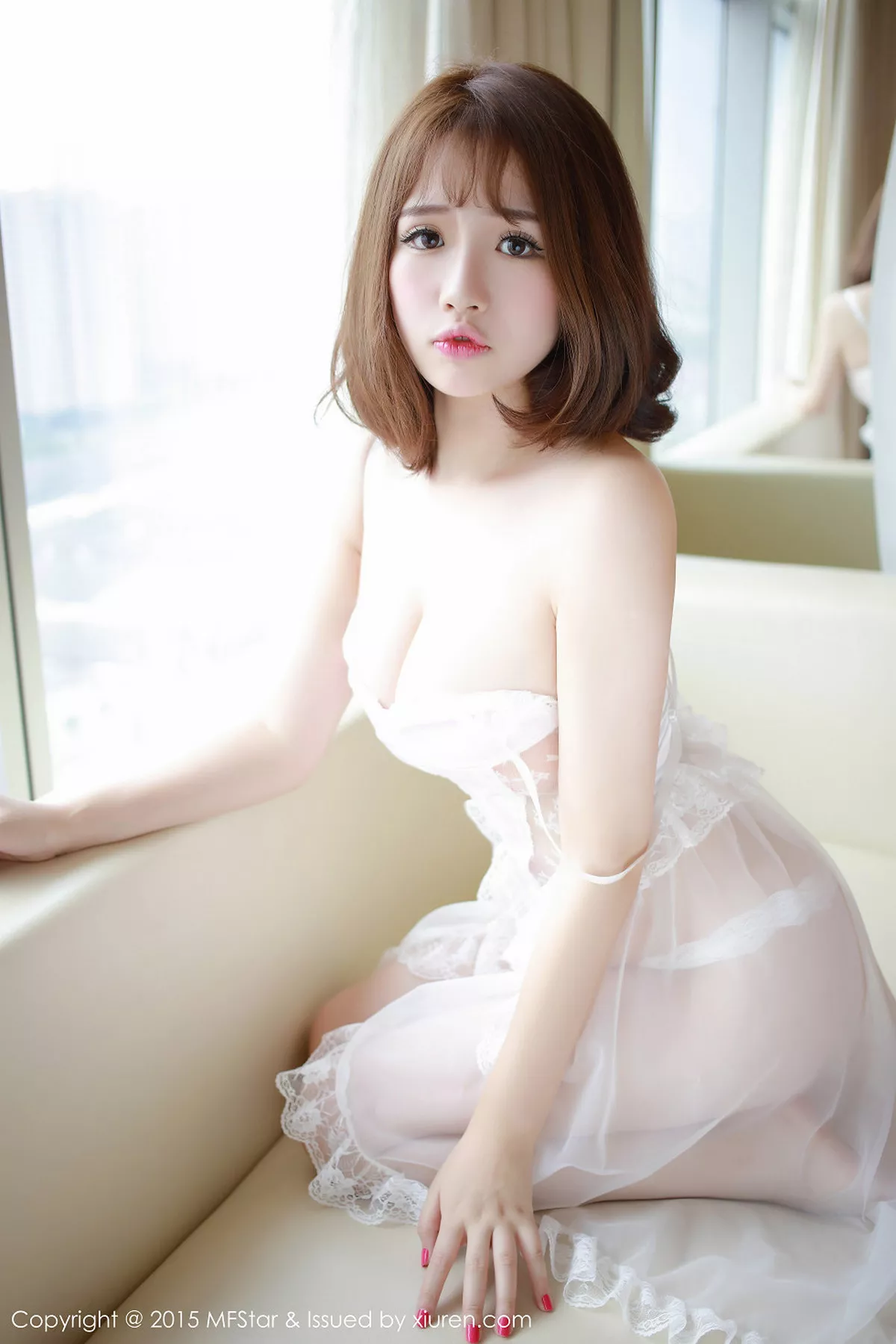 秀人集.com_[MFStar模范学院]Vol.012_嫩模徐cake白色透明薄纱睡裙秀豪乳美臀诱惑写真50P