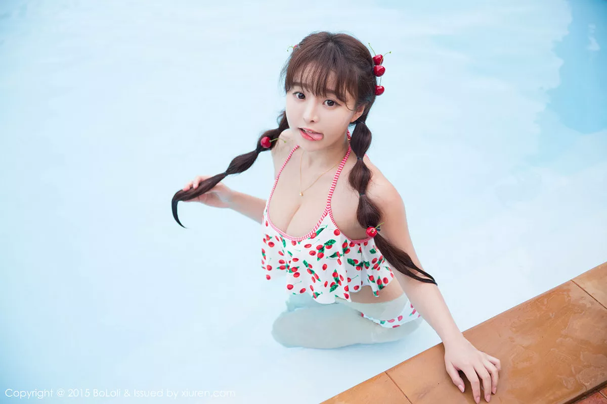 秀人集.com_[BoLoli波萝社]Vol.001_嫩模柳侑绮sevenbaby童颜巨乳性感系列生活写真秀94P
