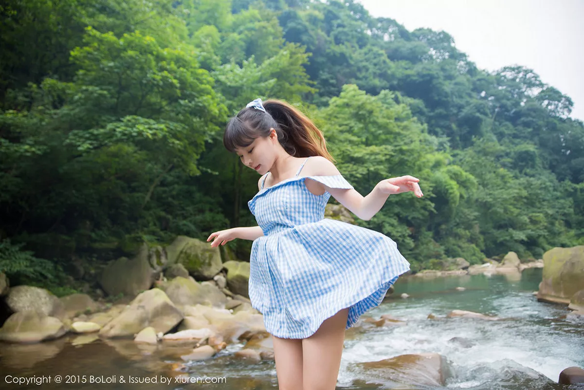 秀人集.com_[BoLoli波萝社]Vol.001_嫩模柳侑绮sevenbaby童颜巨乳性感系列生活写真秀94P