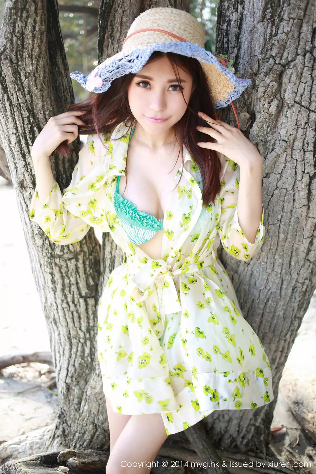 秀人集.com_[MyGirl美媛馆]Vol.014_嫩模绮里嘉ula泳池边性感比基尼秀豪乳翘臀写真119P