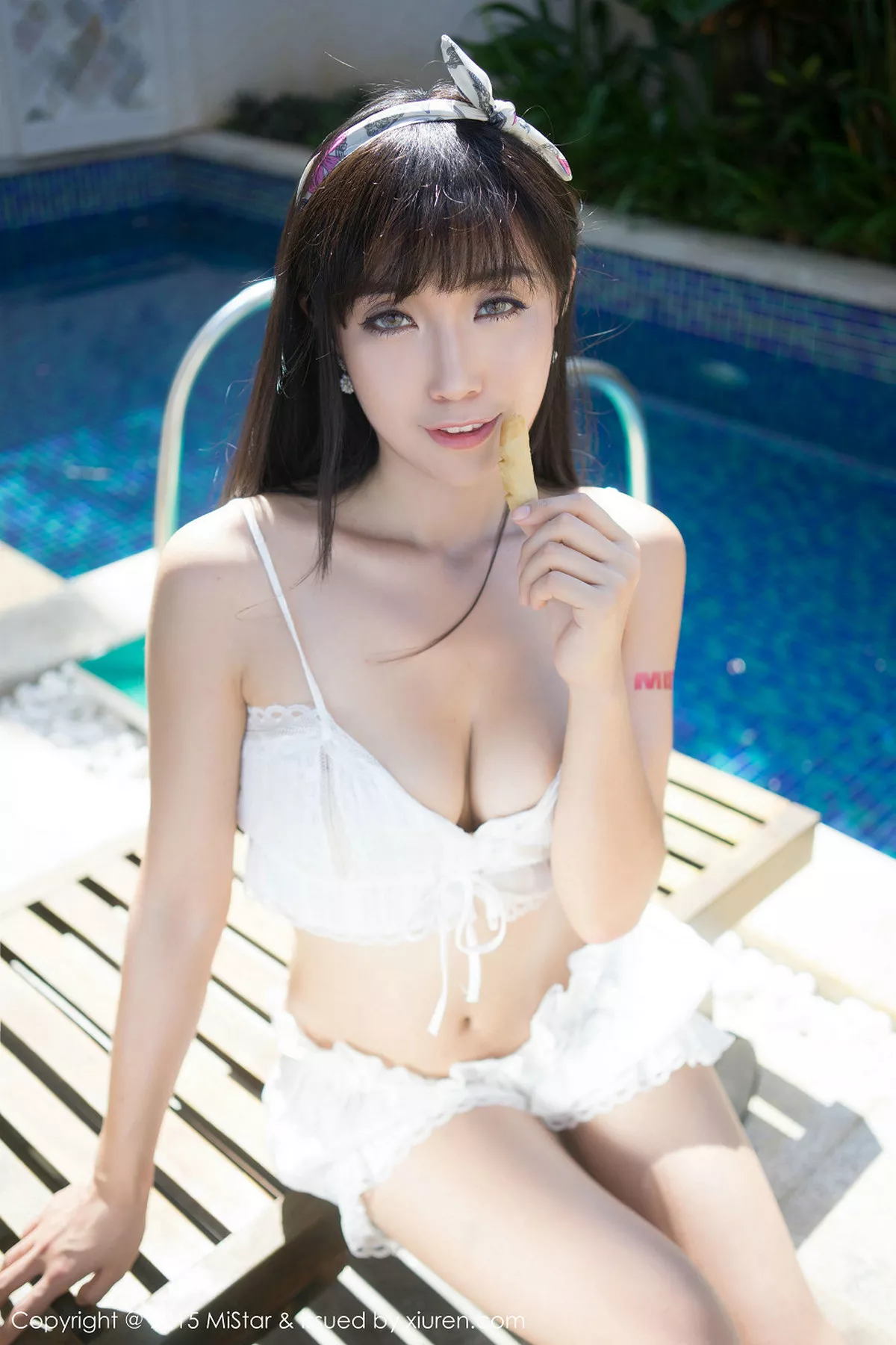 秀人集.com_[MiStar魅妍社]Vol.018_嫩模Ashely丽丽白色蕾丝女仆装双峰夹蛋诱惑写真60P