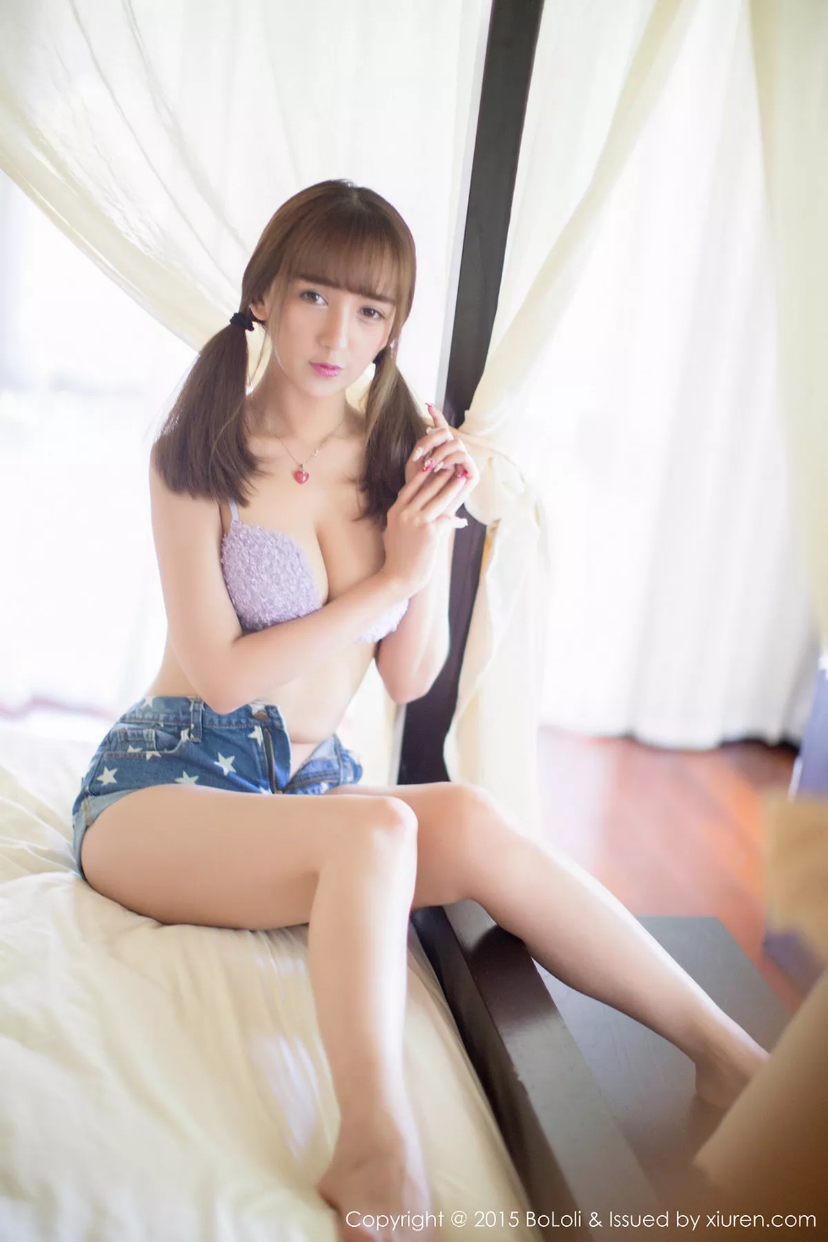 秀人集.com_[BoLoli波萝社]Vol.015_嫩模小潘鼠三亚旅拍吊带牛仔裙完美身材丰满写真80P