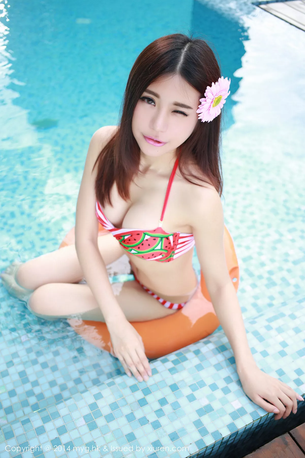 秀人集.com_[MyGirl美媛馆]Vol.014_嫩模绮里嘉ula泳池边性感比基尼秀豪乳翘臀写真119P