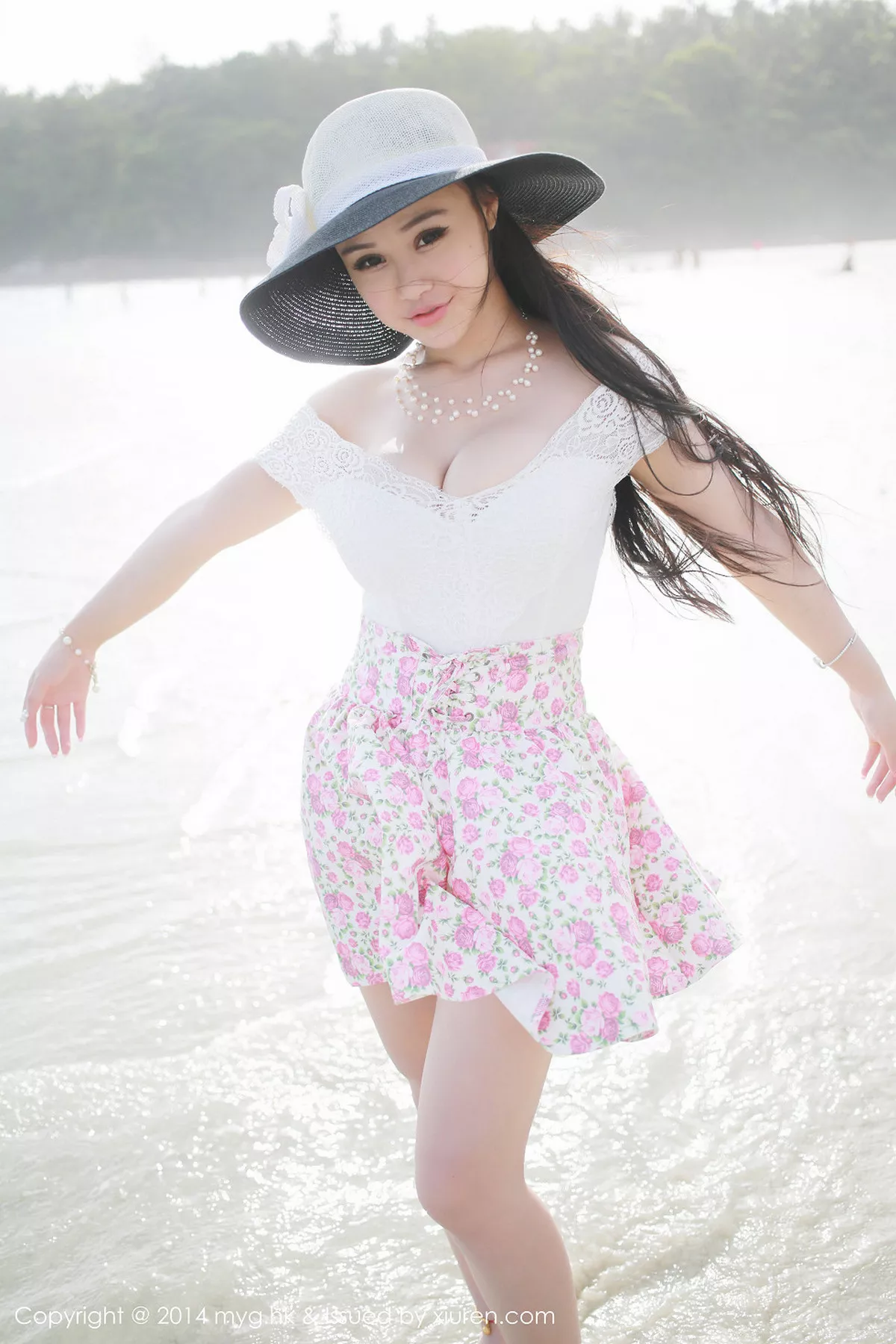 秀人集.com_[MyGirl美媛馆]Vol.016_嫩模Barbie可儿海边清凉花色比基尼爆乳诱惑写真110P