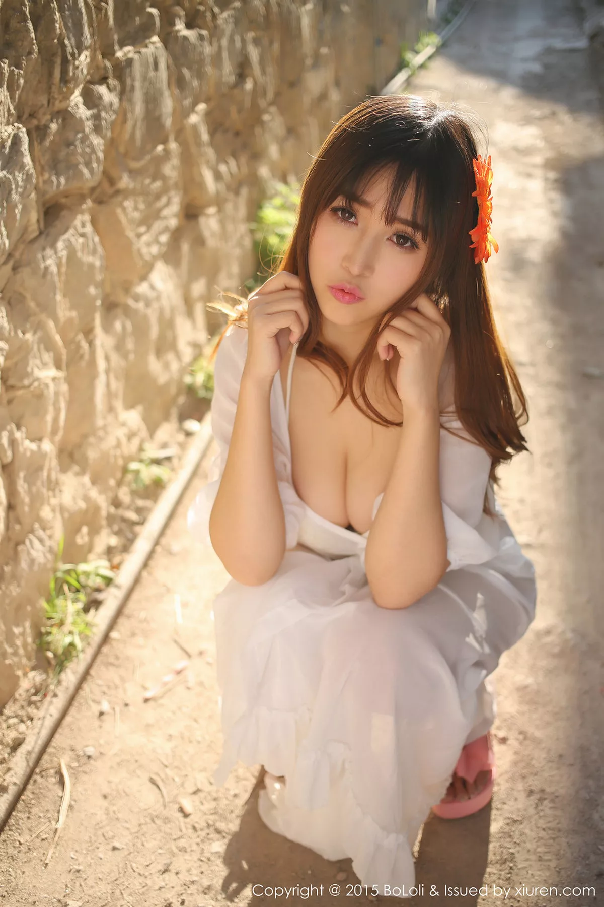 秀人集.com_[BoLoli波萝社]Vol.004_巨乳嫩模女神张优ayoyo室外透明睡裙系列豪乳写真50P