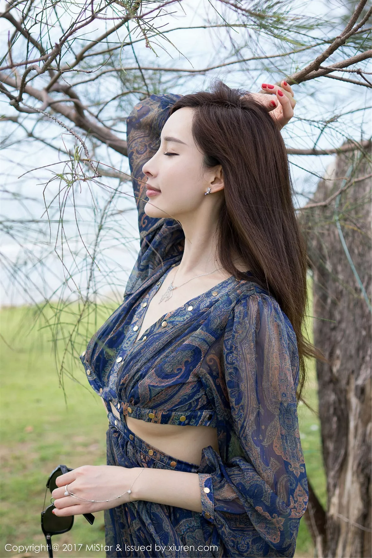 秀人集.com_[MiStar魅妍社]Vol.167_嫩模土肥圆矮挫穷沙巴旅拍泳池里脱比基尼秀傲人美乳诱惑写真42P