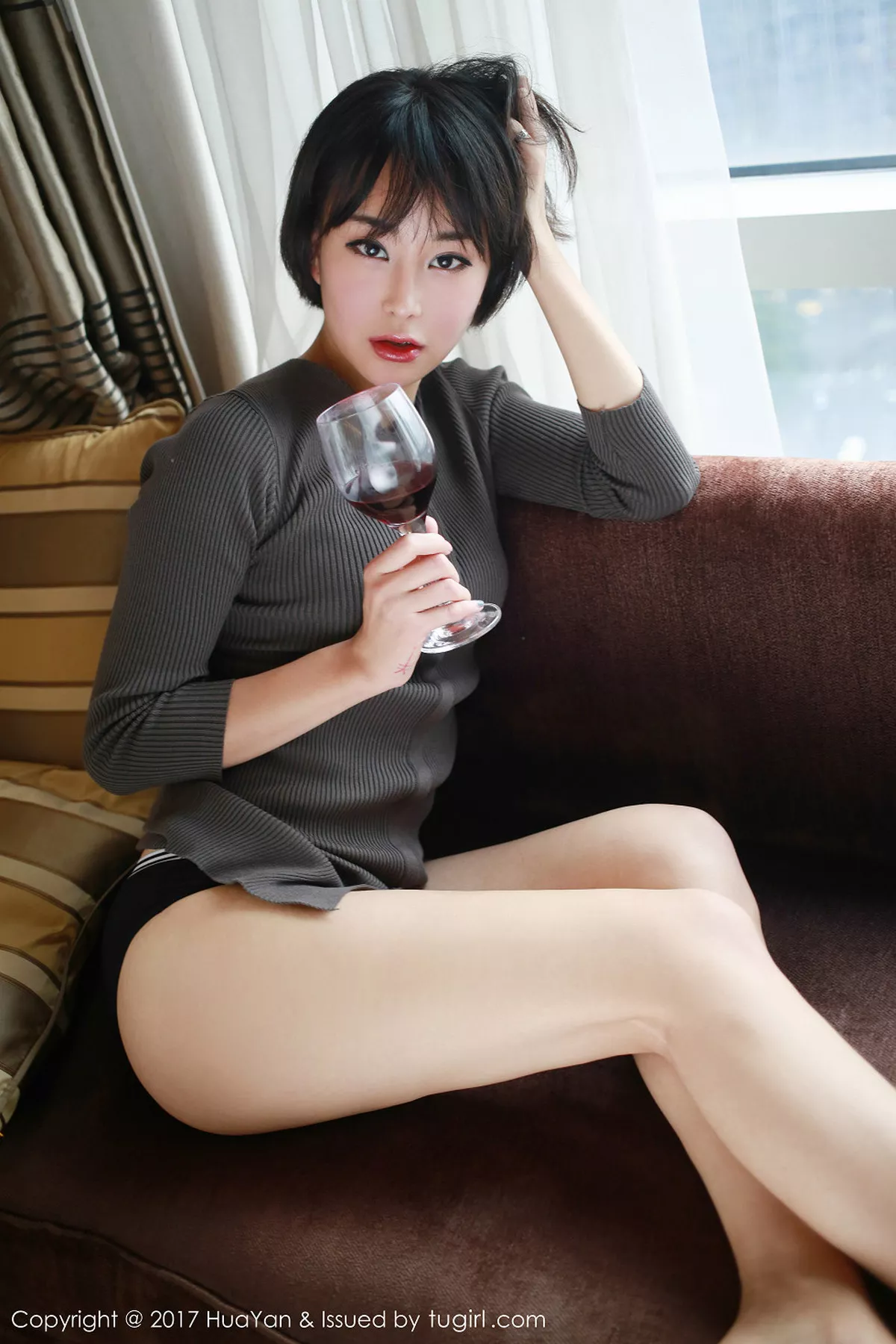 秀人集.com_[HuaYan花の颜]Vol.035_清新嫩模艺蕾居家欧美风黑色内裤秀完美身材性感翘臀写真43P