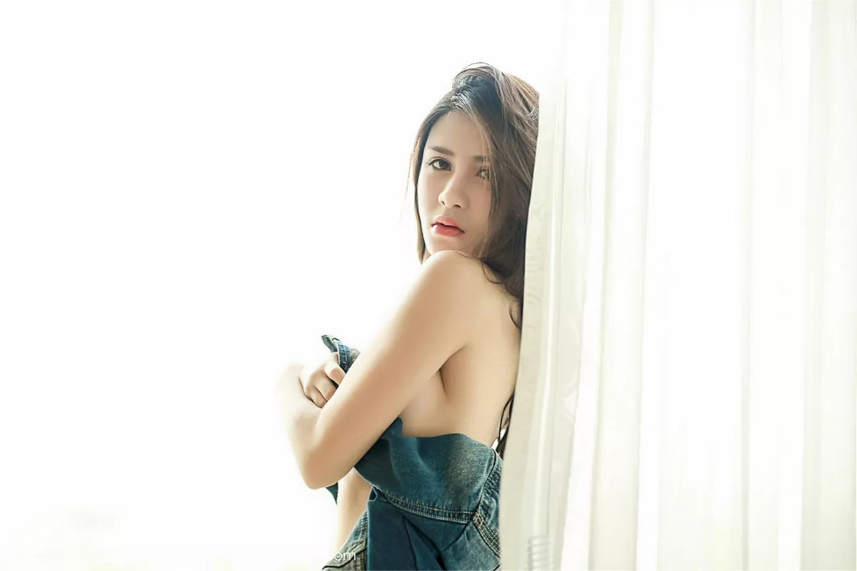 秀人集.com_[MTMeng模特联盟]Vol.001_嫩模李李七七喜喜真空牛仔套装脱上衣秀白嫩豪乳诱惑写真50P