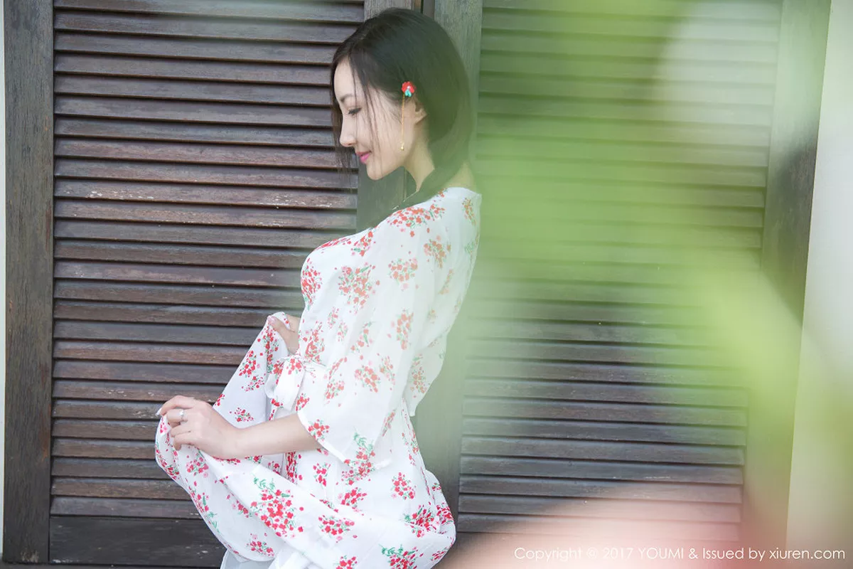 秀人集.com_[YouMi尤蜜荟]Vol.030_尤物嫩模Yumi-尤美沙巴旅拍泳池边性感比基尼秀完美身材写真50P