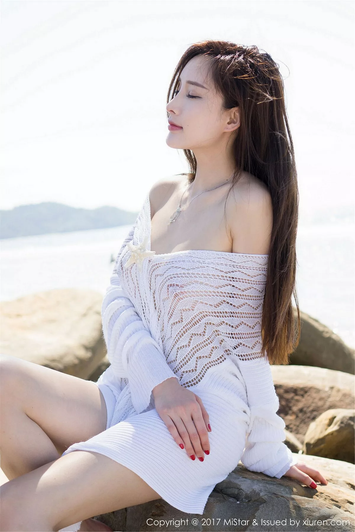 秀人集.com_[MiStar魅妍社]Vol.167_嫩模土肥圆矮挫穷沙巴旅拍泳池里脱比基尼秀傲人美乳诱惑写真42P
