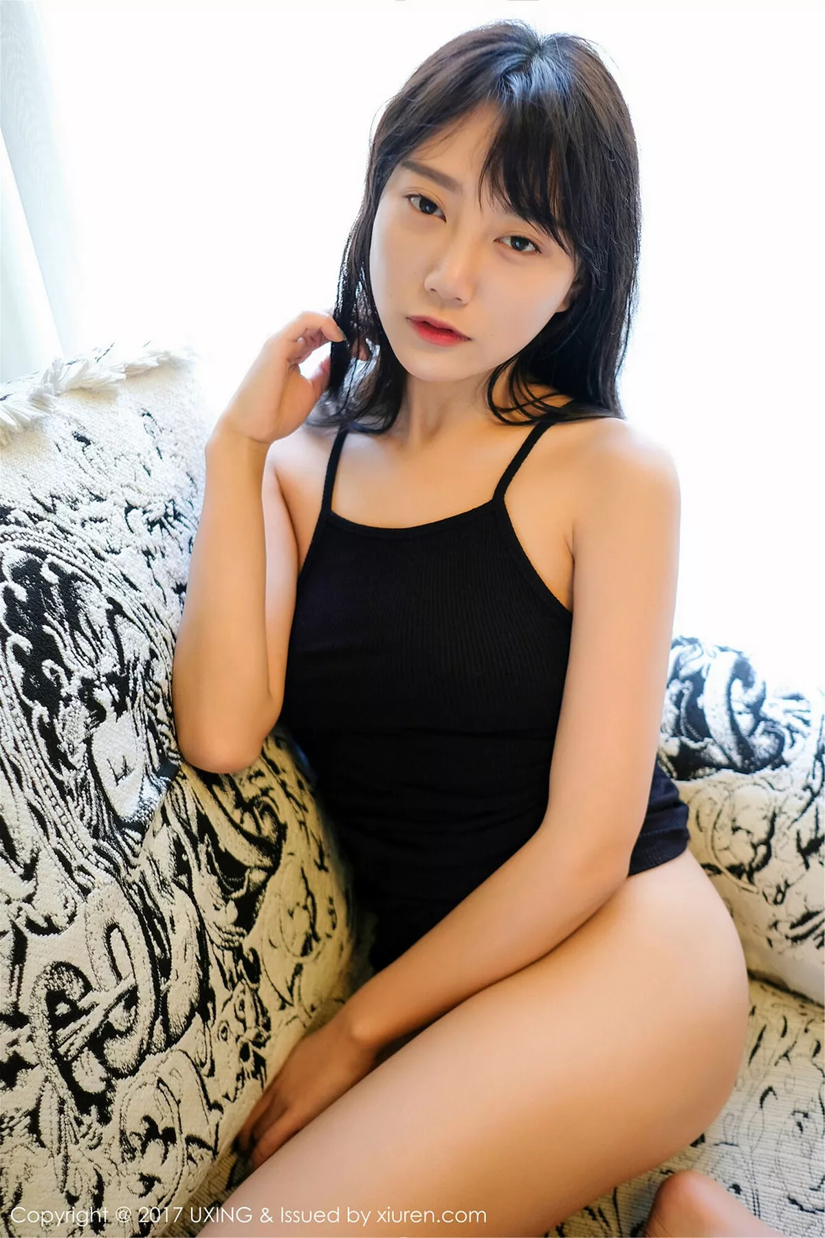 秀人集.com_[UXING优星馆]Vol.052_嫩模猩一衬衣裹身大尺度无内秀白嫩肌肤火辣诱惑写真43P