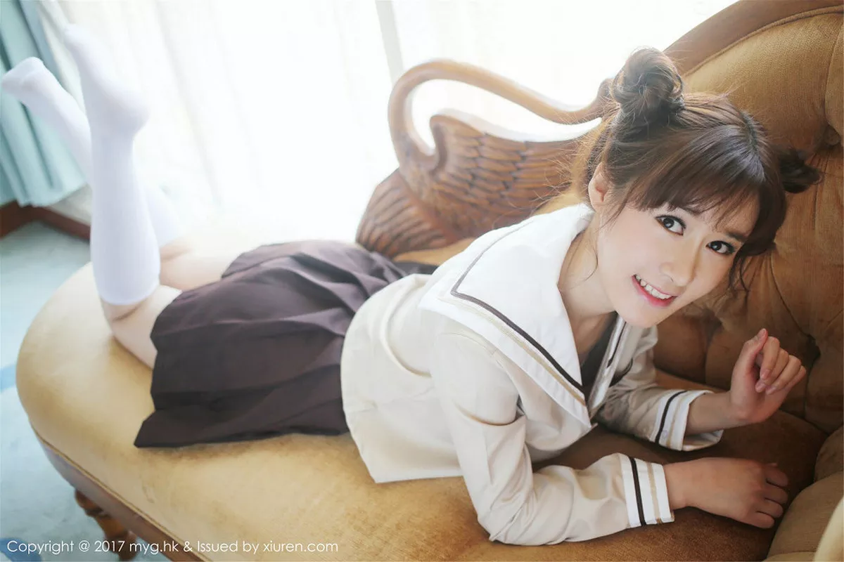 秀人集.com_[MyGirl美媛馆]Vol.247_新人嫩模小珂luka居家大床上蕾丝内裤秀翘臀纯白诱惑写真56P