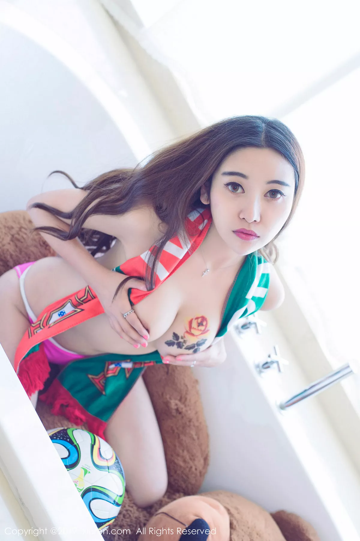 秀人集.com_[XiuRen秀人网]No.702_E罩杯巨乳嫩模李梓熙猩红色情趣泳衣秀浑圆美乳火辣诱惑写真56P