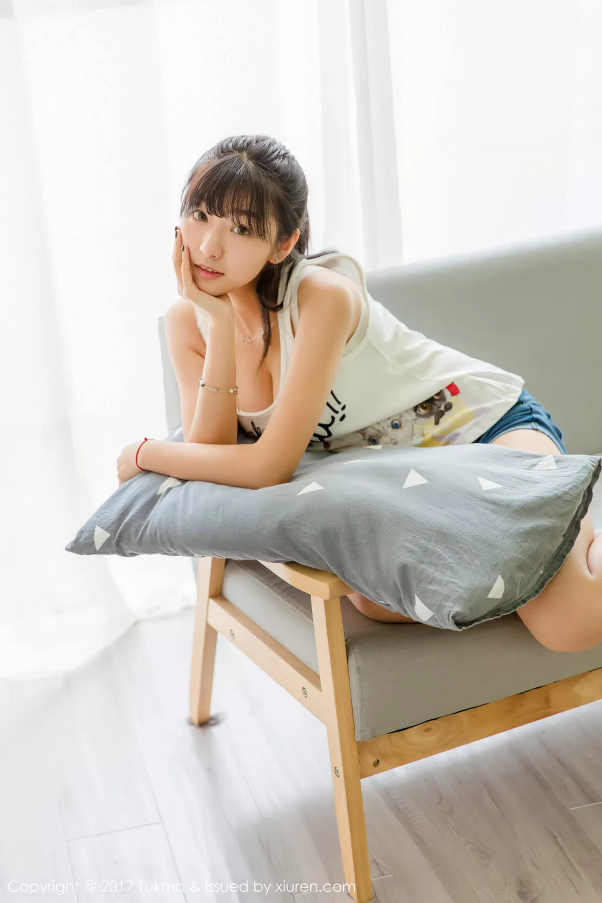 秀人集.com_[Tukmo兔几盟]Vol.095_巨乳萝莉球球居家牛仔裤系列娇羞可人清爽迷人写真41P