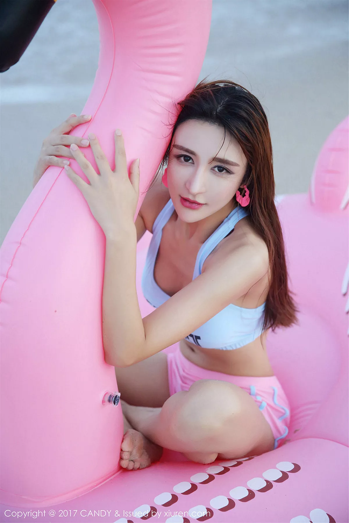 秀人集.com_[Candy糖果画报]Vol.024_嫩模伊莉娜巴厘岛旅拍性感短裤运动装秀完美身材写真61P