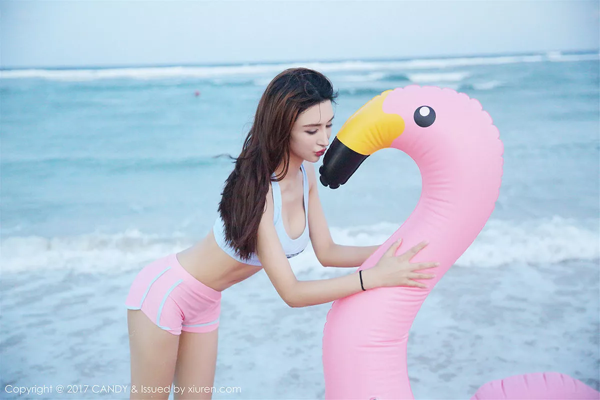 秀人集.com_[Candy糖果画报]Vol.024_嫩模伊莉娜巴厘岛旅拍性感短裤运动装秀完美身材写真61P