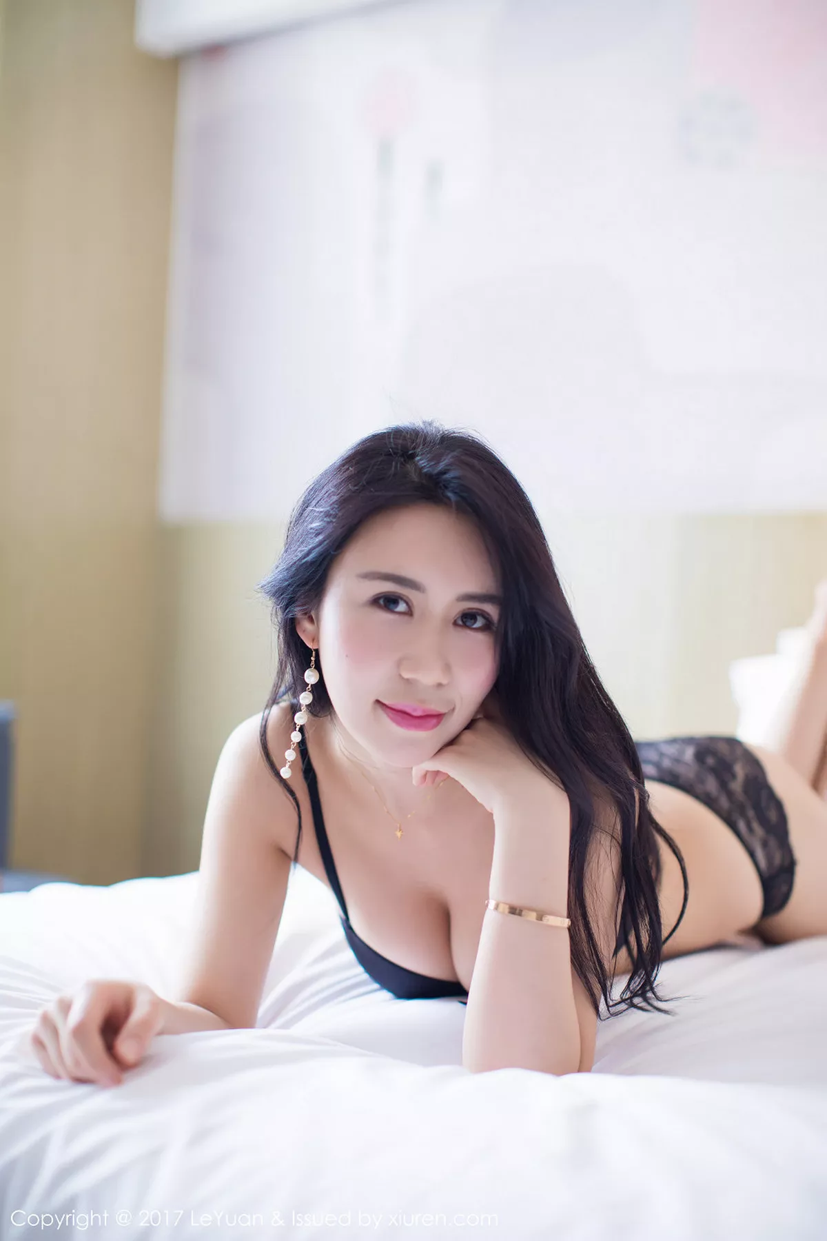 秀人集.com_[LeYuan星乐园]Vol.040_嫩模紫棋黑色内衣秀完美身材高叉连体内衣侧露豪乳诱惑写真38P
