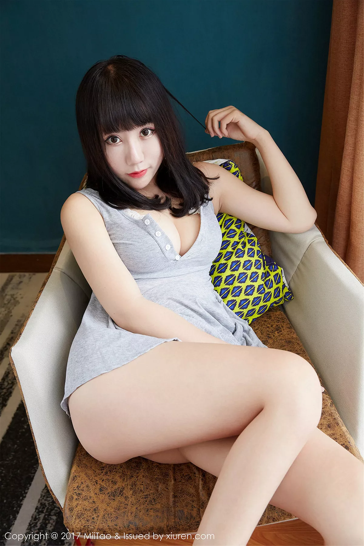 秀人集.com_[MiiTao蜜桃社]Vol.067_嫩模雪碧牛仔热裤粉红吊带背心真空秀豪乳激凸诱惑写真57P