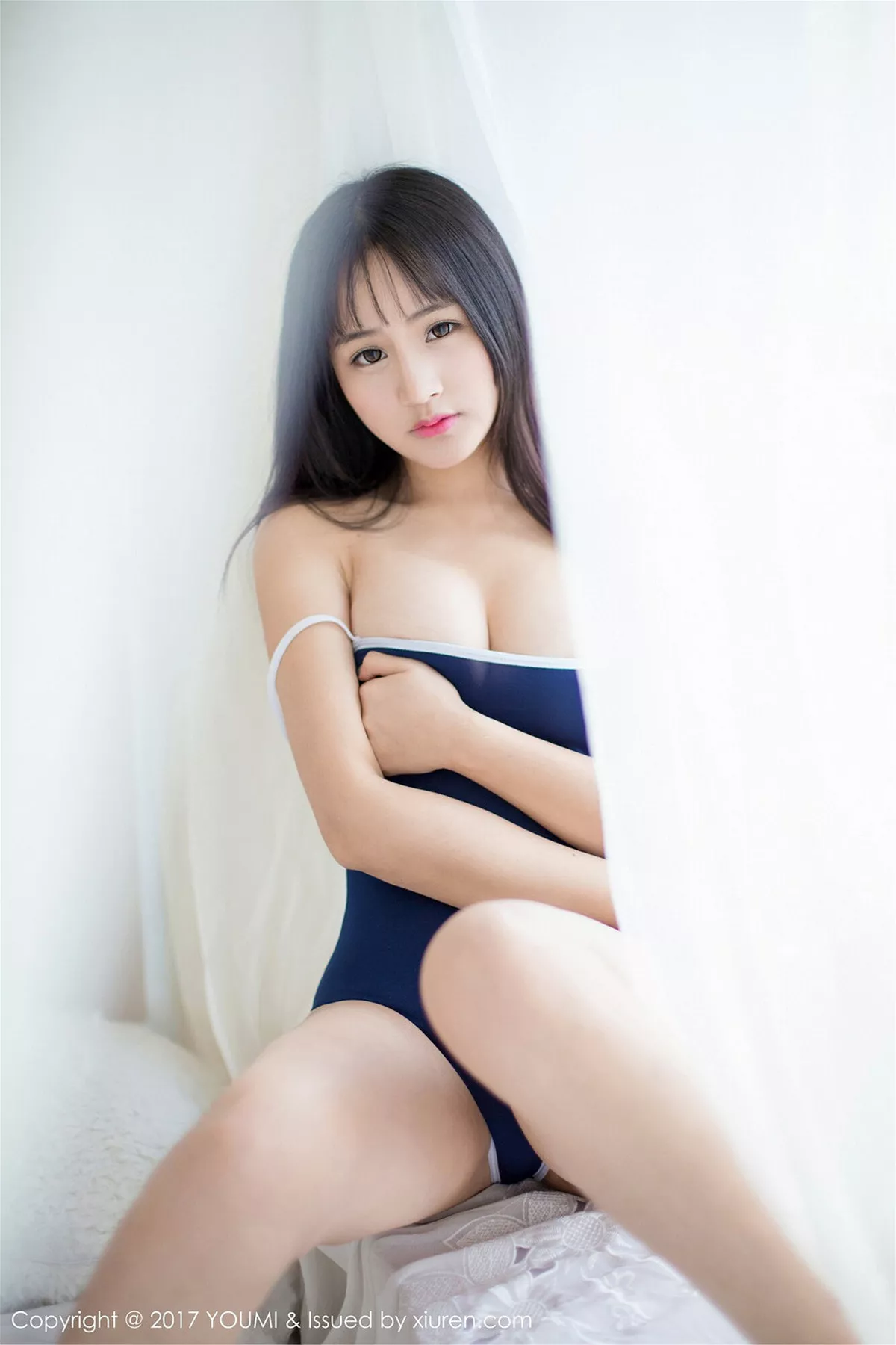 秀人集.com_[YouMi尤蜜荟]Vol.038_巨乳嫩模思淇Sukiiii居家露背毛衣+死库水秀完美身材写真53P