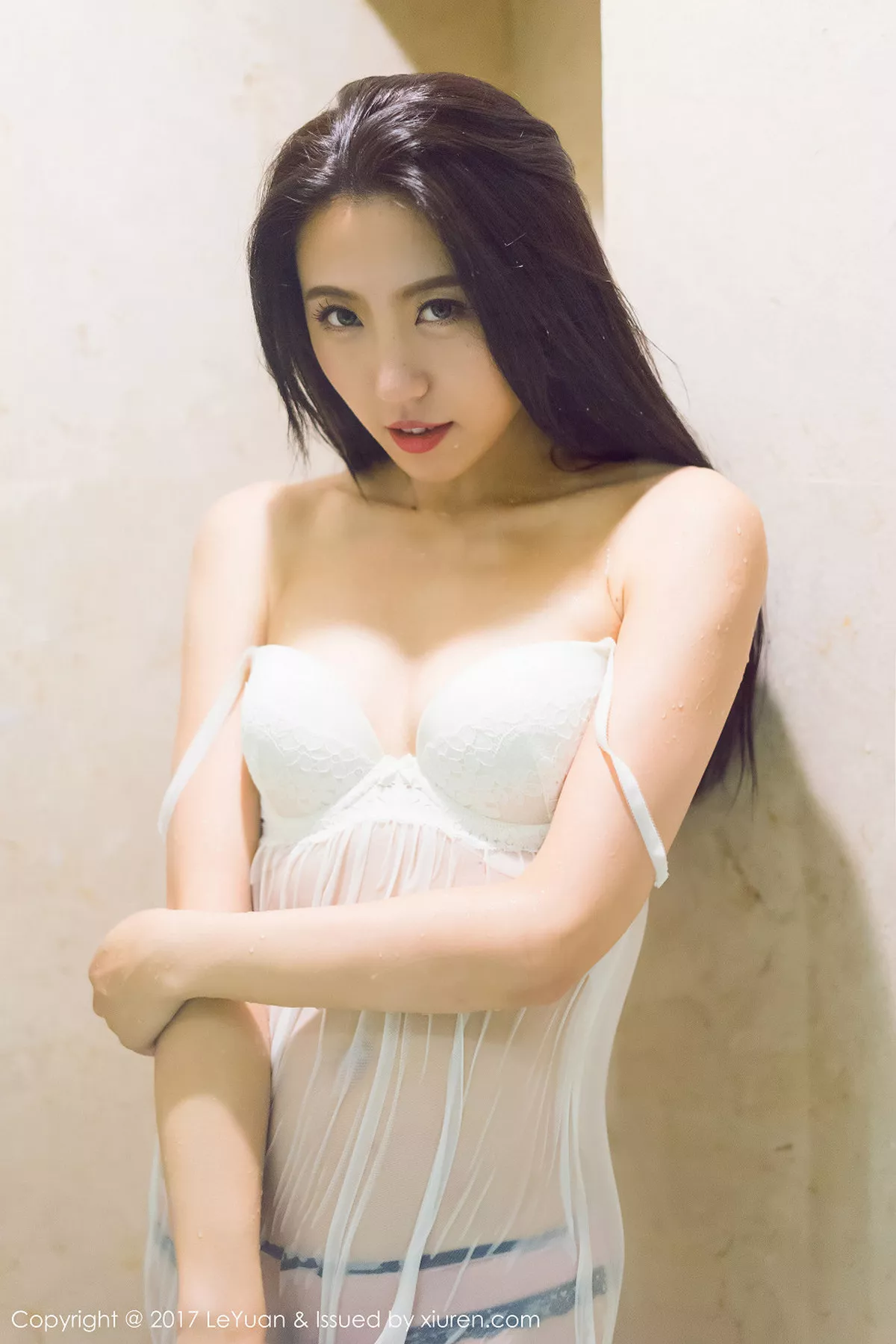 秀人集.com_[LeYuan星乐园]Vol.044_高挑美女大熙职场OL蒙面黑丝+浴室湿身完美诱惑写真47P