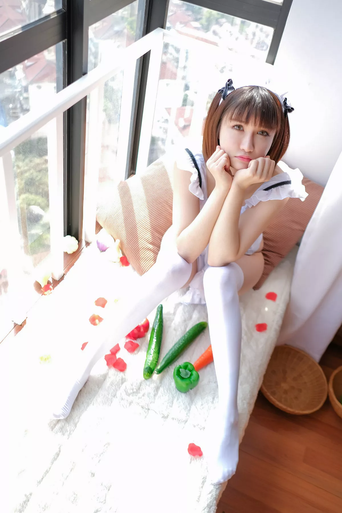 秀人集.com_[UXING优星馆]Vol.058_嫩模K8傲娇萌萌居家女仆装侧露美乳黄瓜主题撩人诱惑写真40P
