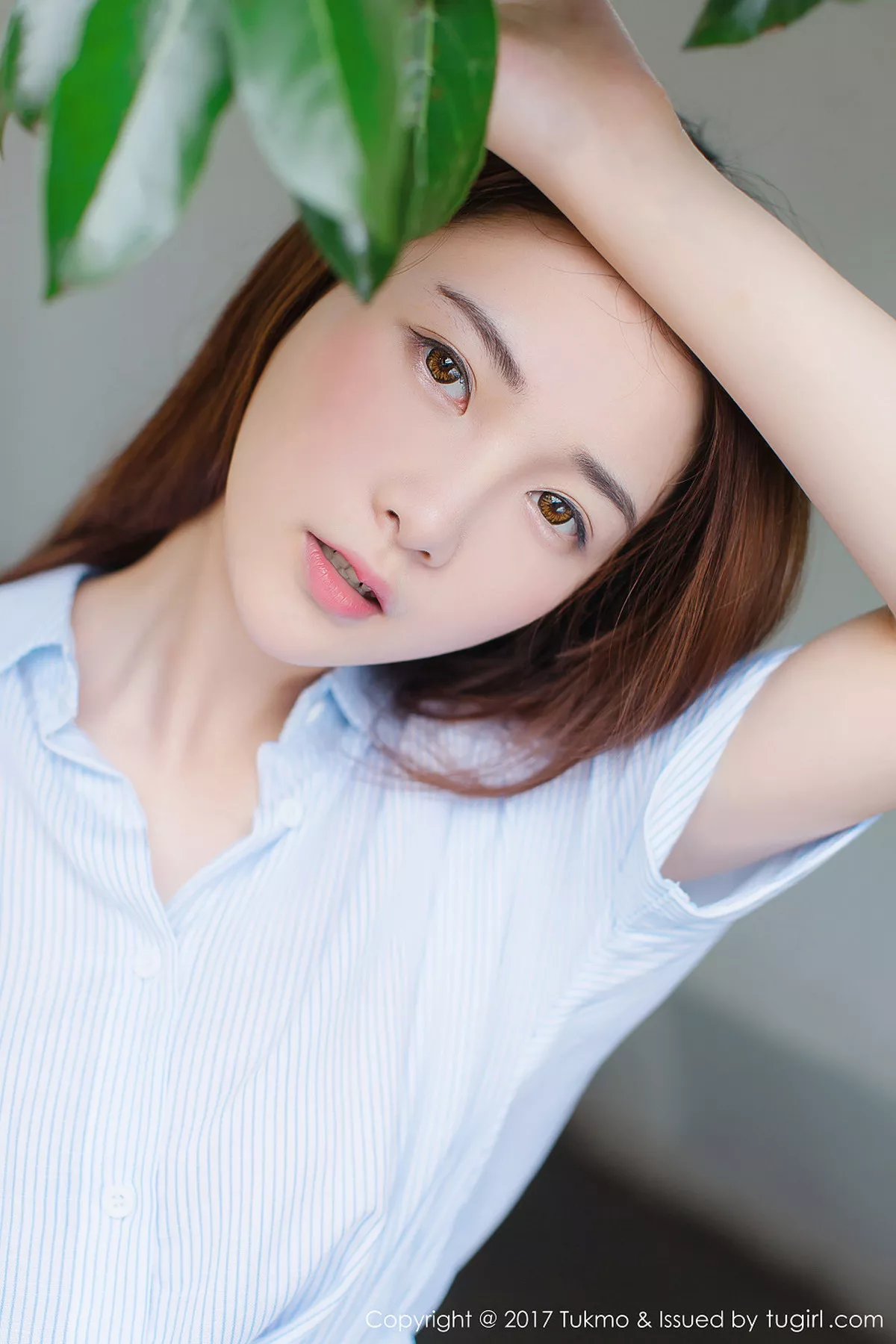 秀人集.com_[Tukmo兔几盟]Vol.099_新人妹子绵绵户外清爽连身裙西瓜外拍阳光甜美写真40P