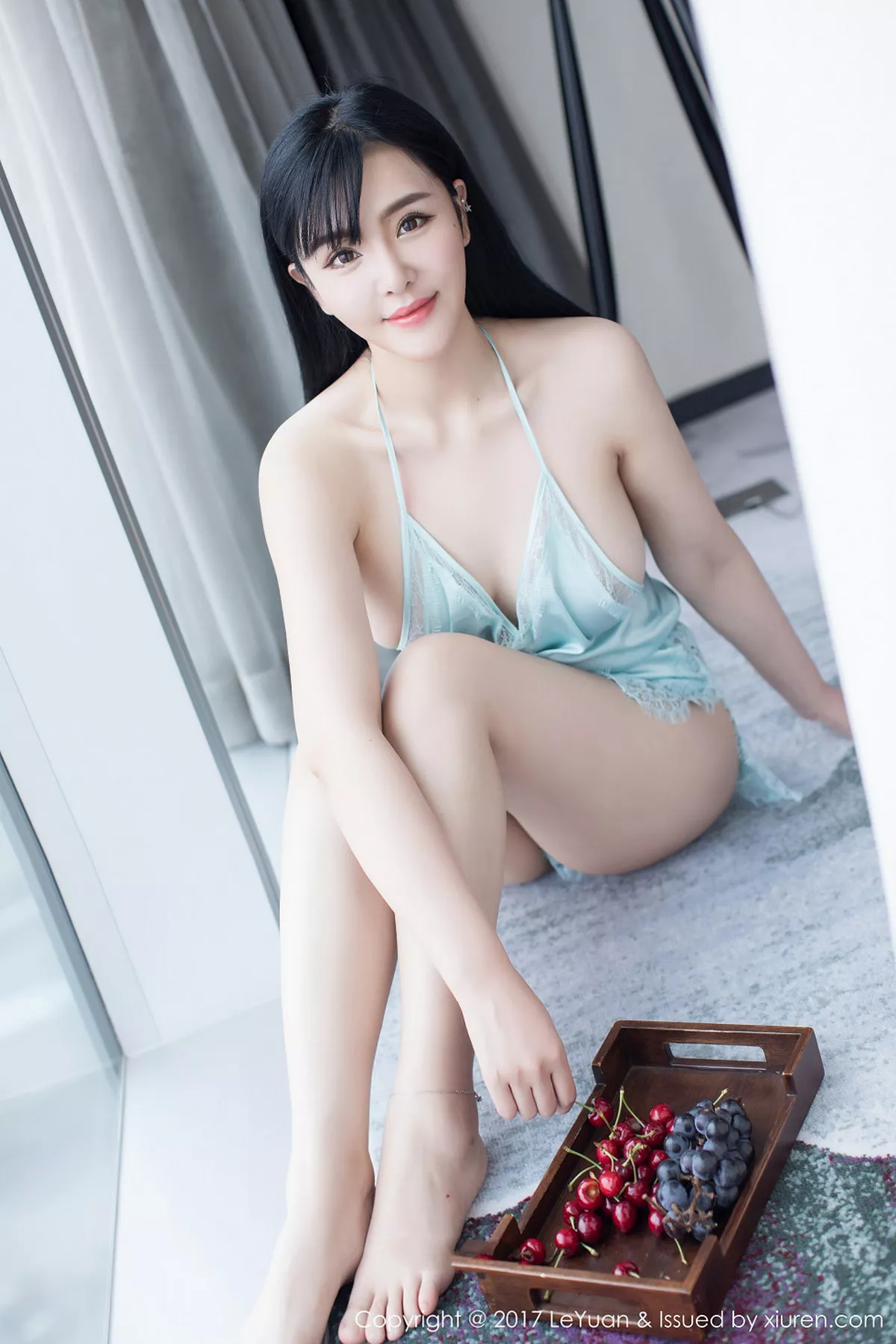 秀人集.com_[LeYuan星乐园]Vol.045_女神刘钰儿居家蓝色吊带蕾丝睡裙秀傲人豪乳完美曲线写真37P