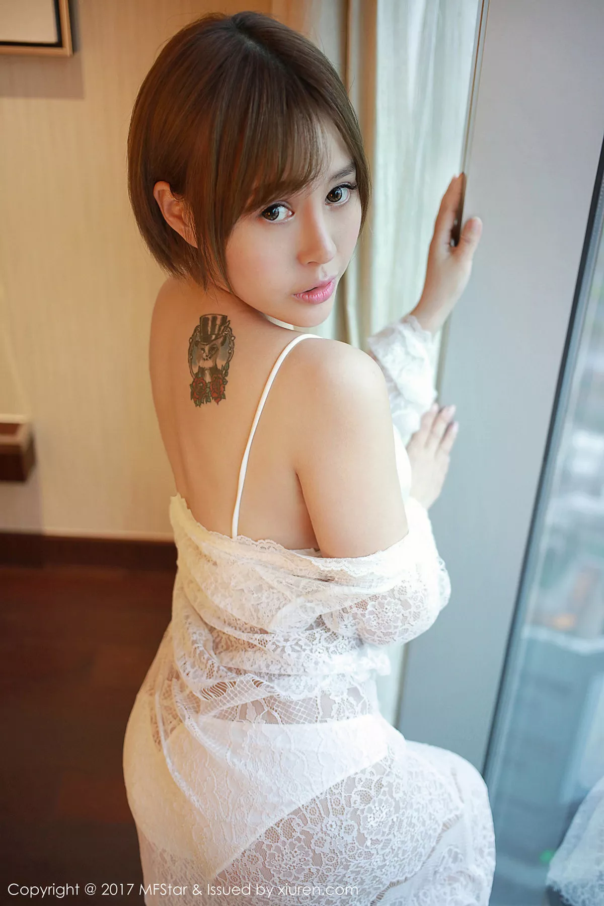 秀人集.com_[MFStar模范学院]Vol.099_女神Evelyn艾莉蕾丝半透内衣秀完美曲线性感内衣写真41P