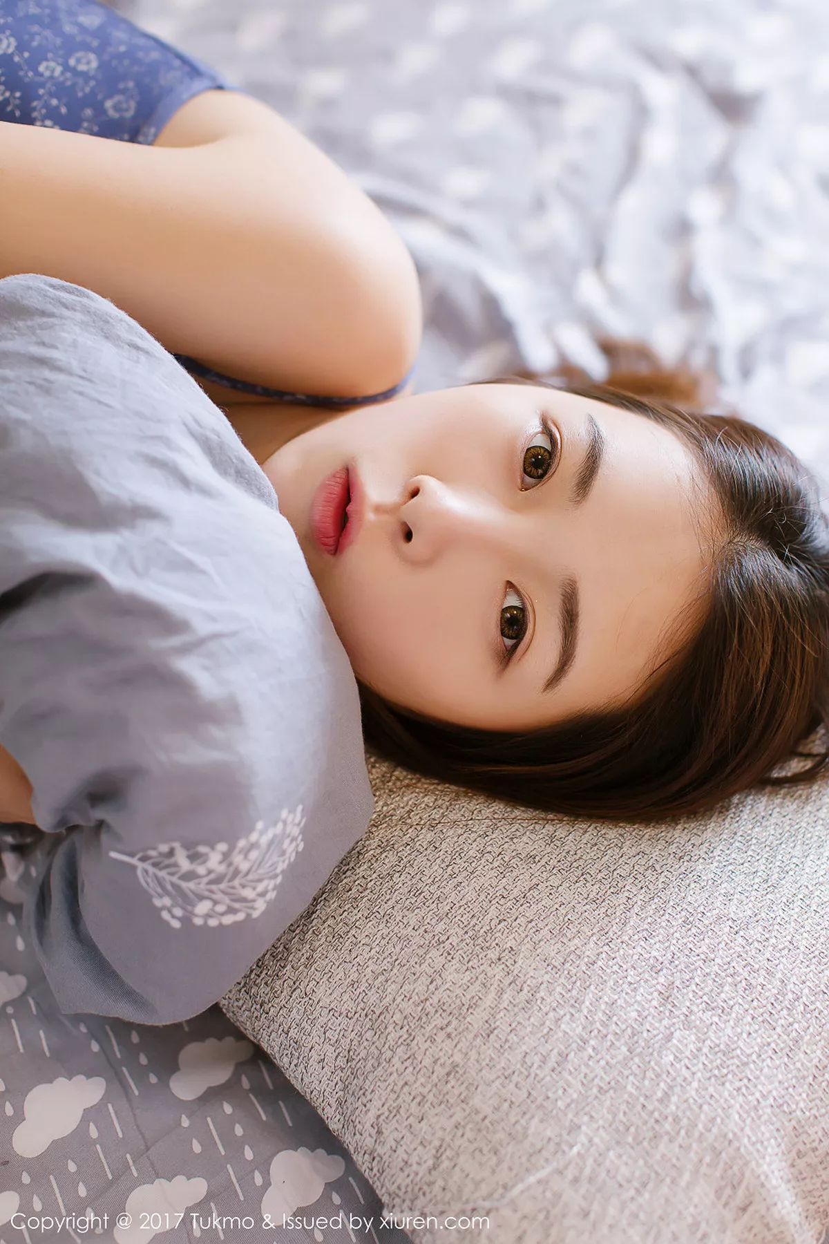 秀人集.com_[Tukmo兔几盟]Vol.096_嫩模绵绵居家吊带背心牛仔短裤秀完美身材清爽迷人写真40P