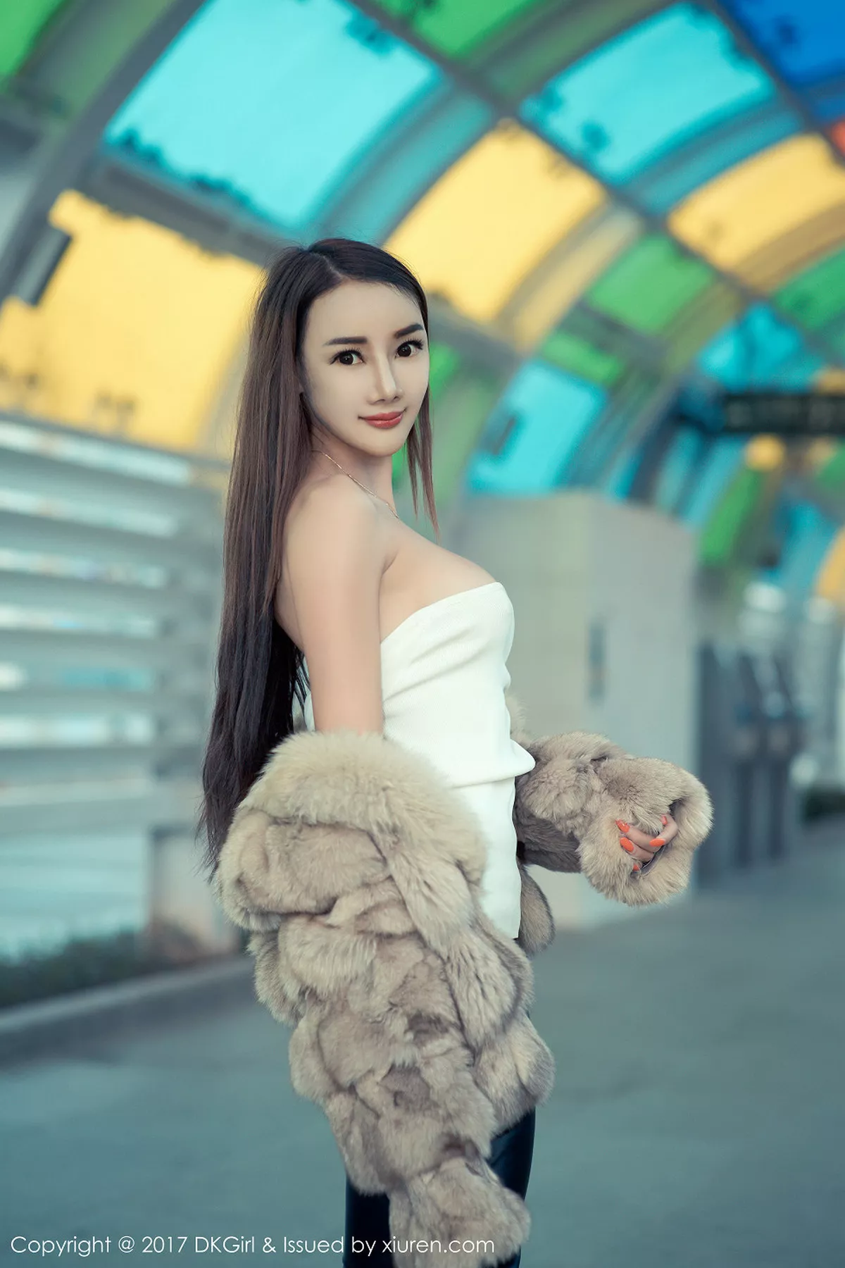 秀人集.com_[DKGirl御女郎]Vol.030_嫩模婕西儿jessie羊城旅拍高挑身材性感内衣秀豪乳写真54P