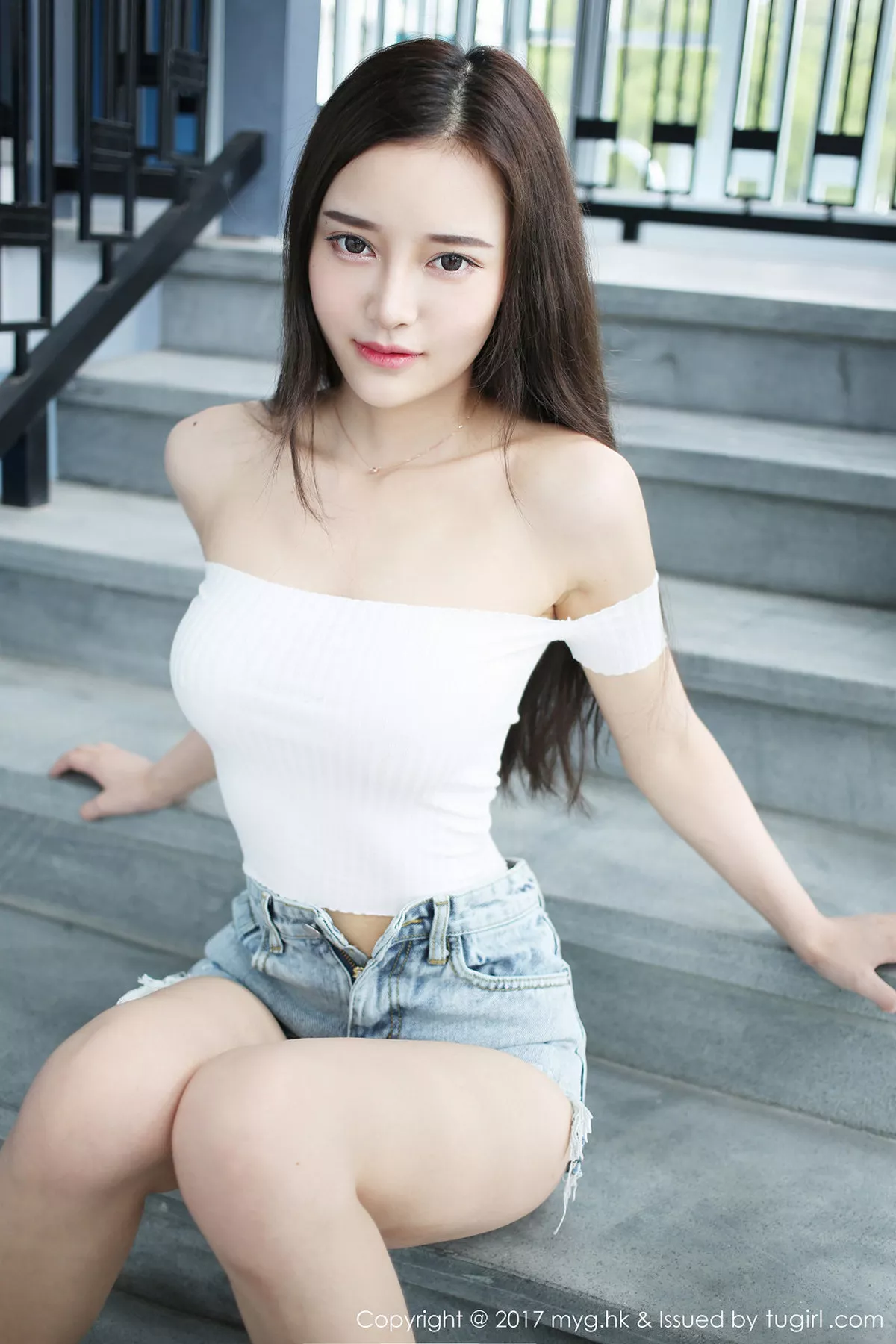 秀人集.com_[MyGirl美媛馆]Vol.258_女神唐琪儿il心愿旅拍脱牛仔短裤秀透视蕾丝内裤诱惑写真49P