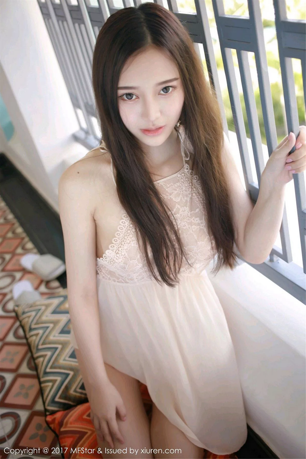 秀人集.com_[MFStar模范学院]Vol.101_女神唐琪儿il心愿旅拍粉嫩蕾丝裙透视秀豪乳诱惑写真51P