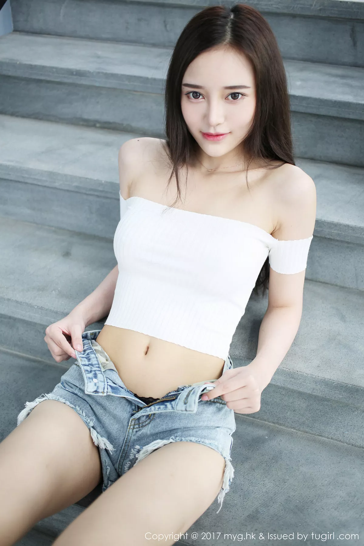 秀人集.com_[MyGirl美媛馆]Vol.258_女神唐琪儿il心愿旅拍脱牛仔短裤秀透视蕾丝内裤诱惑写真49P