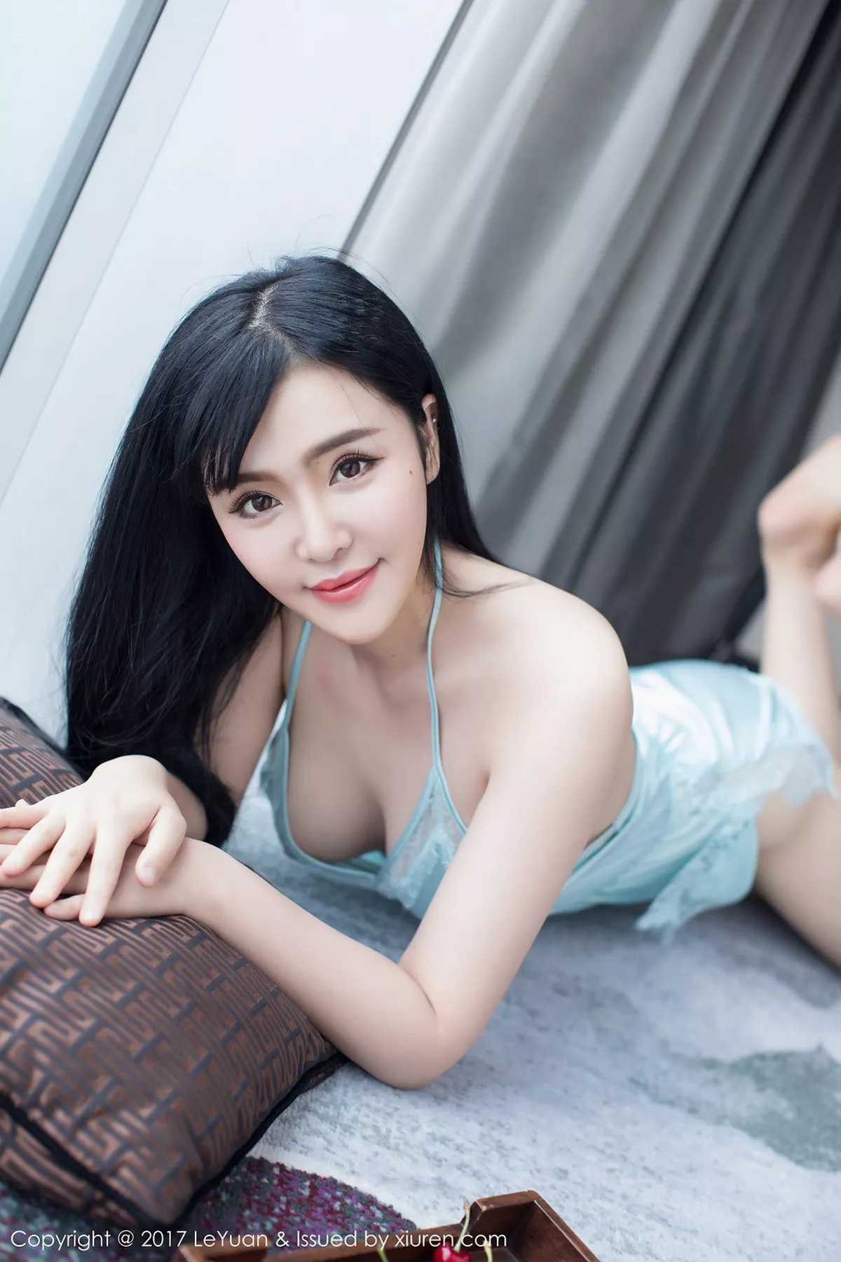 秀人集.com_[LeYuan星乐园]Vol.045_女神刘钰儿居家蓝色吊带蕾丝睡裙秀傲人豪乳完美曲线写真37P
