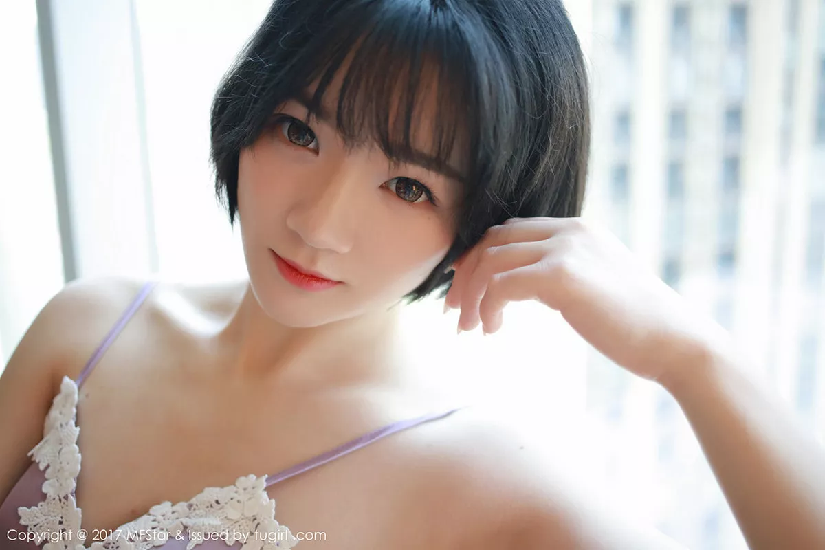 秀人集.com_[MFStar模范学院]Vol.103_嫩模悦爷妖精居家私房吊带睡裙半脱秀豪乳翘臀诱惑写真45P
