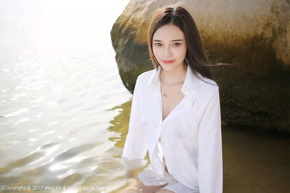 秀人集.com_[MyGirl美媛馆]Vol.259_女神唐琪儿il心愿旅拍海边真空白衬衫秀豪乳诱惑写真60P