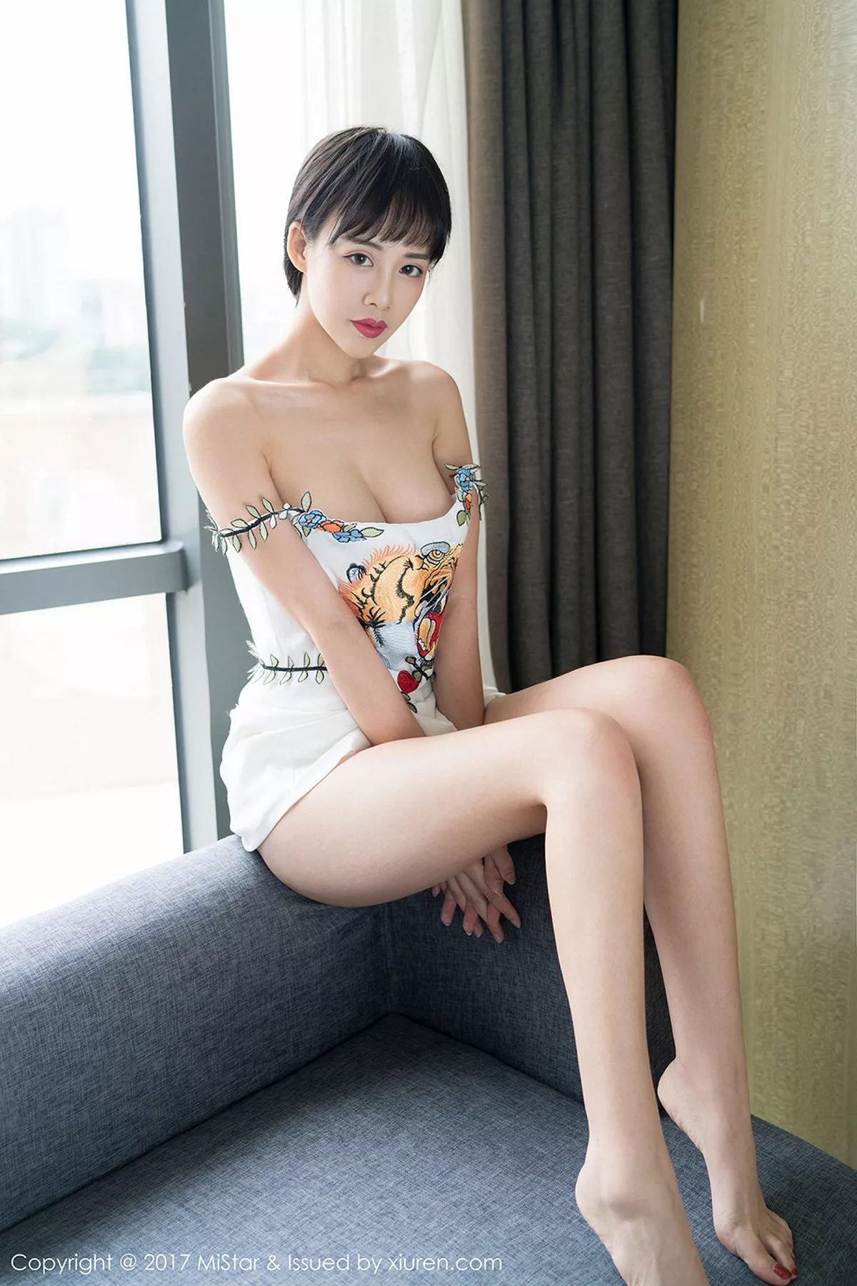 秀人集.com_[MiStar魅妍社]Vol.183_高挑美女周周居家性感白色内衣半脱秀丰乳肥臀诱惑写真47P