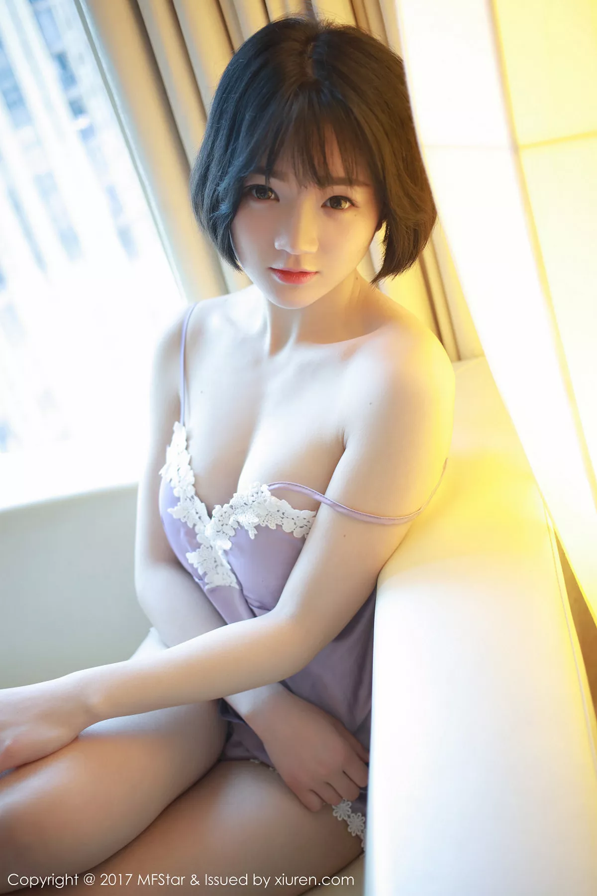 秀人集.com_[MFStar模范学院]Vol.103_嫩模悦爷妖精居家私房吊带睡裙半脱秀豪乳翘臀诱惑写真45P