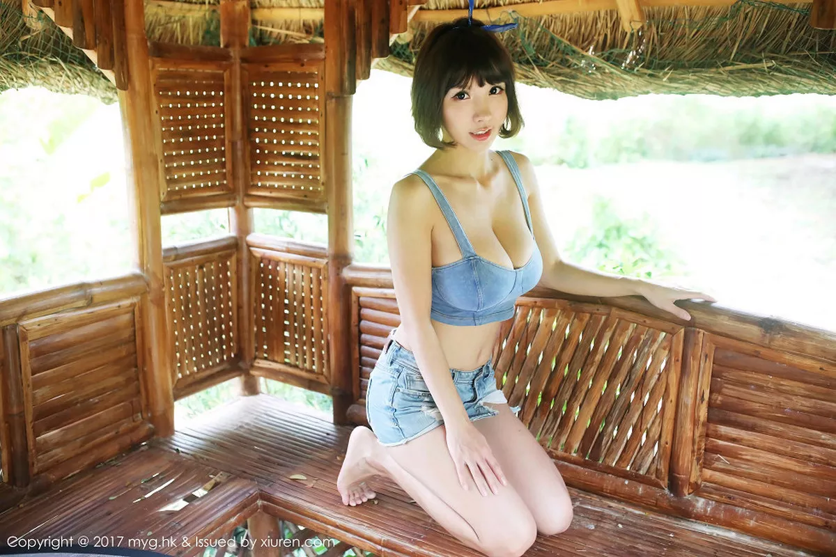 秀人集.com_[MyGirl美媛馆]Vol.262_女神晓茜sunny薄荷岛旅拍性感白色比基尼完美身材写真74P