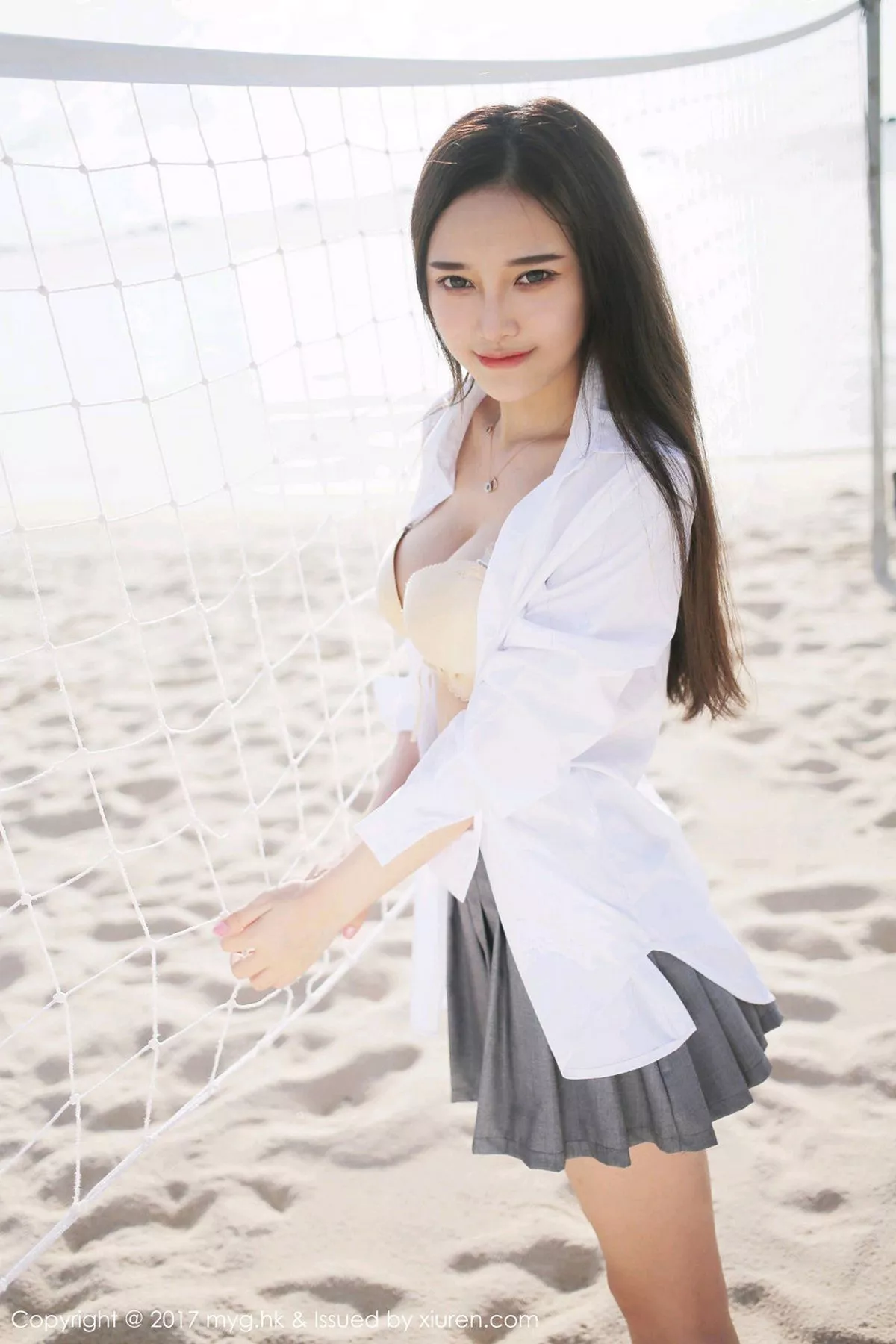秀人集.com_[MyGirl美媛馆]Vol.259_女神唐琪儿il心愿旅拍海边真空白衬衫秀豪乳诱惑写真60P